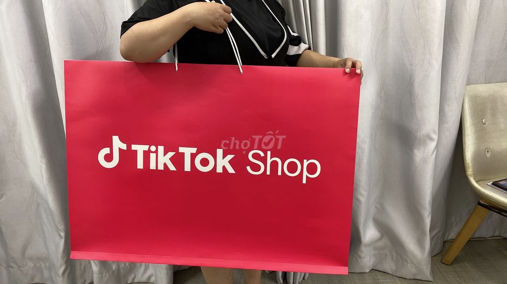 Set 4 túi giấy TikTok Shop siêu khổng lồ chỉ 50K