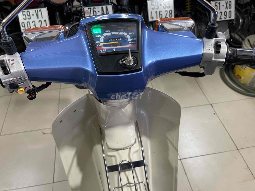 Honda Cub 82/50 сине-белая, вложено более 40 млн в донора