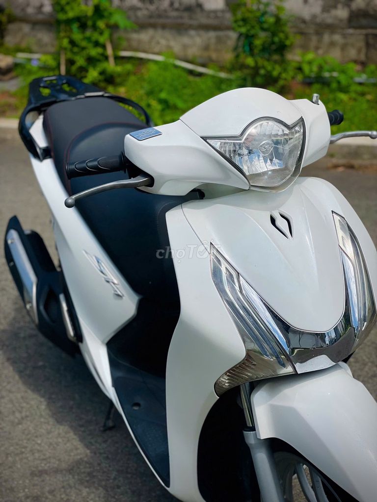 Xe máy Honda SH màu trắng sản xuất 2012. Mua bán Xe máy tại Huyện Trảng Bom Đồng Nai được đăng bởi Của Hàng Xe Máy U Phong hình 7