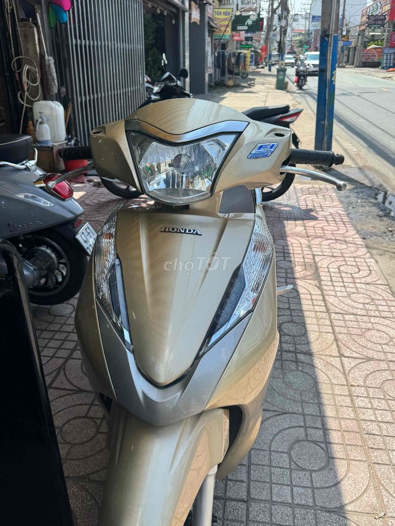 Honda Lead 125 2016 Золотистый