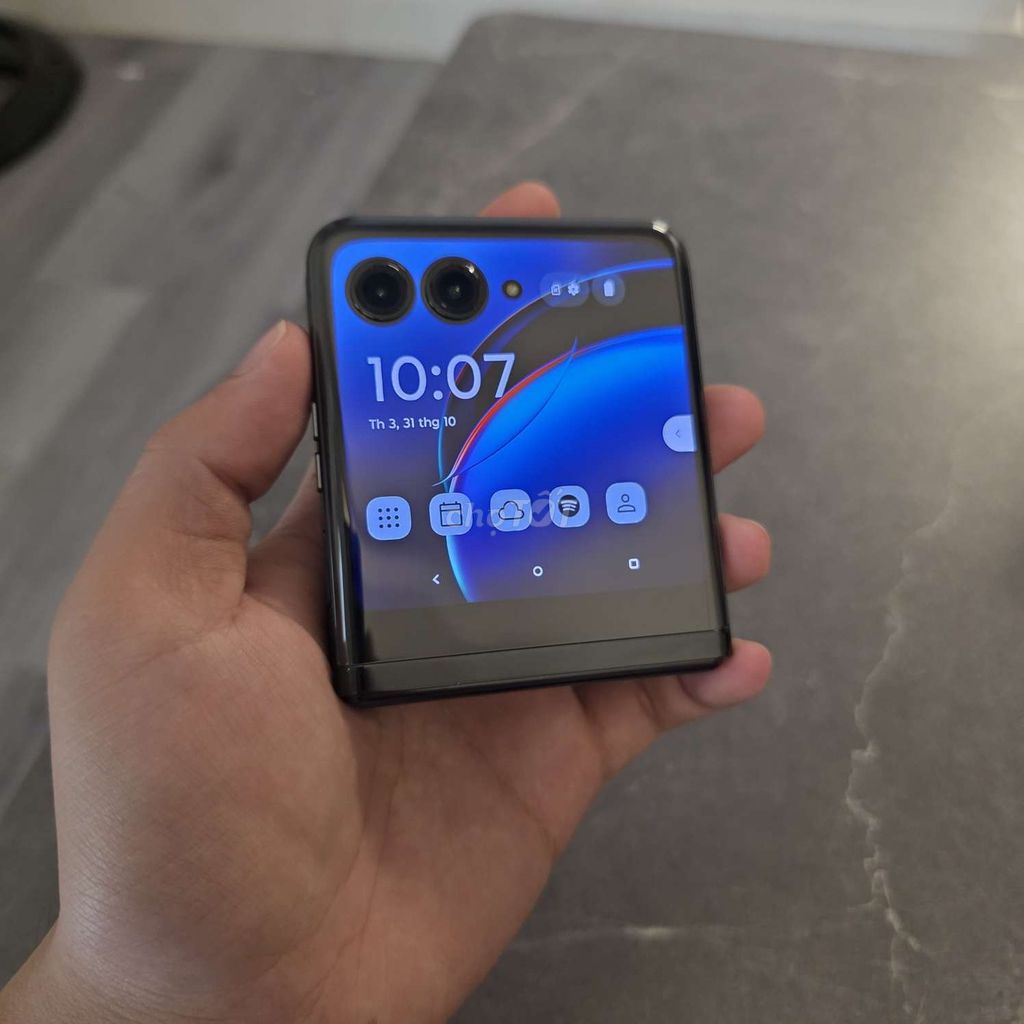 Motorola Razr Plus 2023 256GB Đen. Mua bán Điện thoại tại Quận Gò Vấp Tp Hồ Chí Minh được đăng bởi ĐỨC AN hình 1