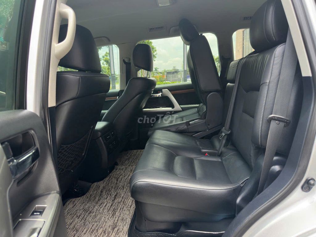 toyota Land Cruiser đơi 2016 nhâp my ban 4.6. Mua bán Ô tô tại Quận Hà Đông Hà Nội được đăng bởi Vinh  hình 17