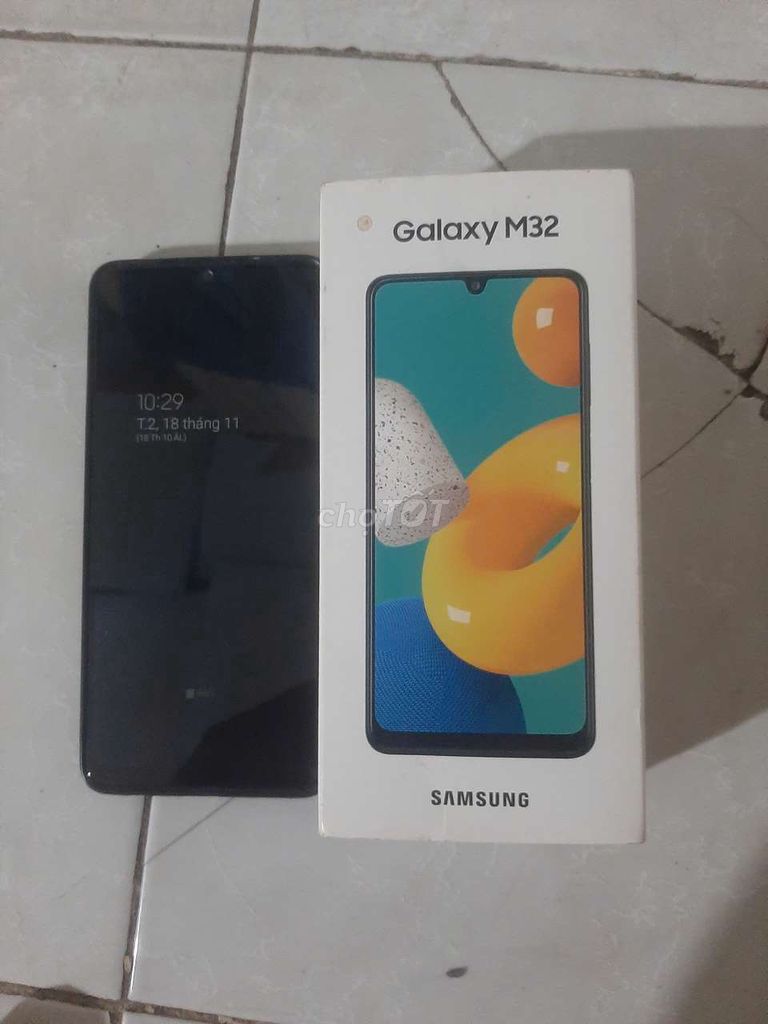 Bán samsung M32 nguyên zin chinh hãng