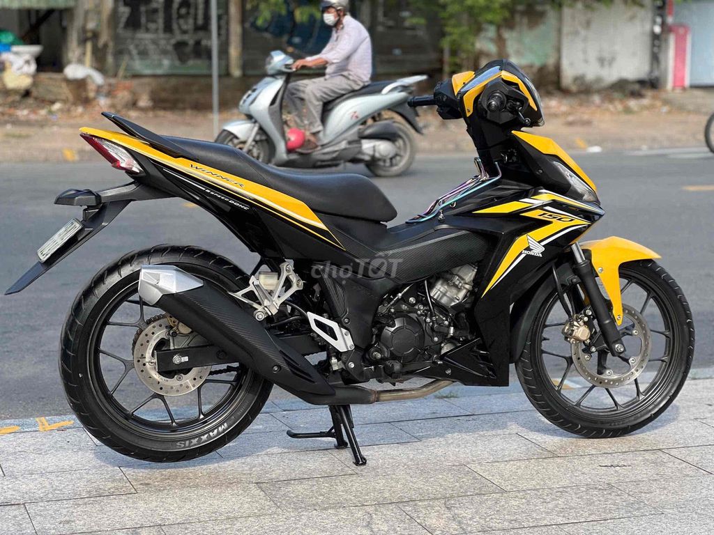Honda Winner 150 V1 Bản Đặc Biệt Vàng Đen. Mua bán Xe máy tại Quận 11 Tp Hồ Chí Minh được đăng bởi Hưng Từ hình 9