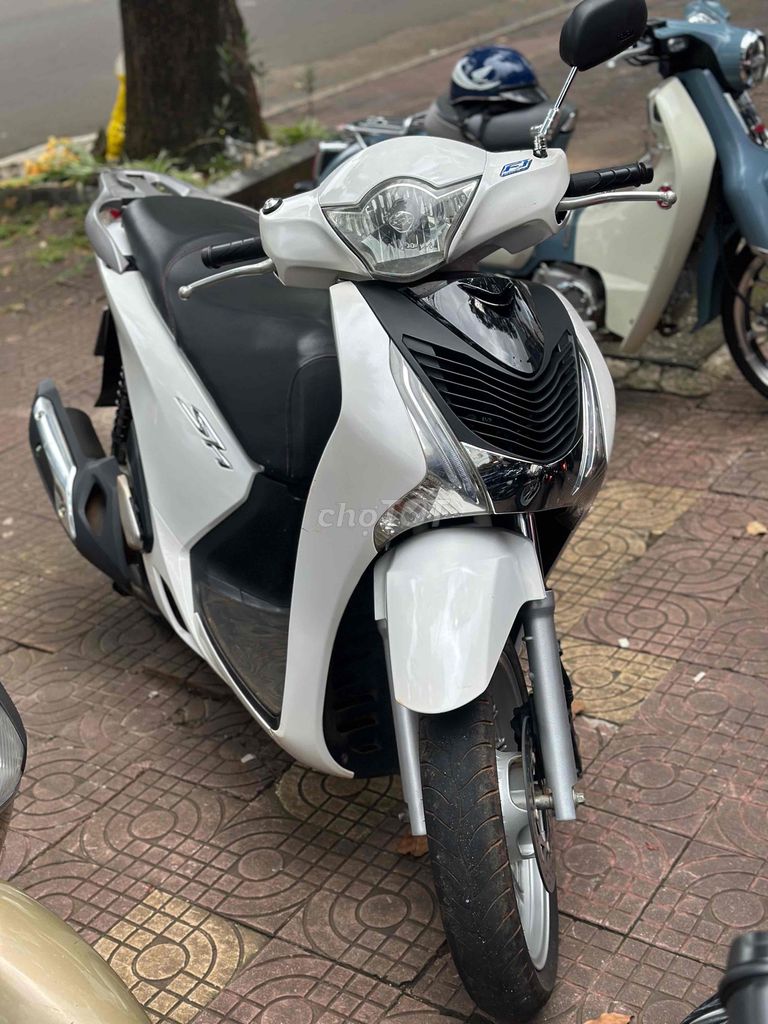 Sh 150i 2015. Mua bán Xe máy tại Thành phố Pleiku Gia Lai được đăng bởi Xe Máy Nguyễn Vũ Gialai hình 4