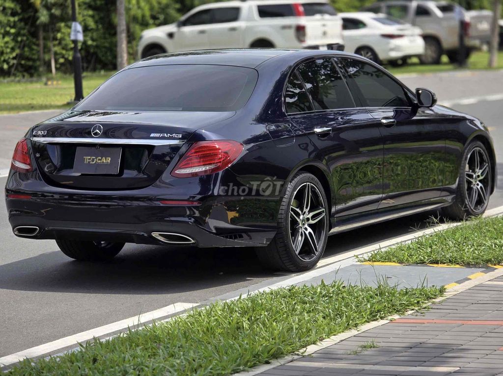 Mercedes E300 AMG 2020 Siu Lướt 22.000 km. Mua bán Ô tô tại Quận Bình Tân Tp Hồ Chí Minh được đăng bởi Hoàng Thọ hình 3