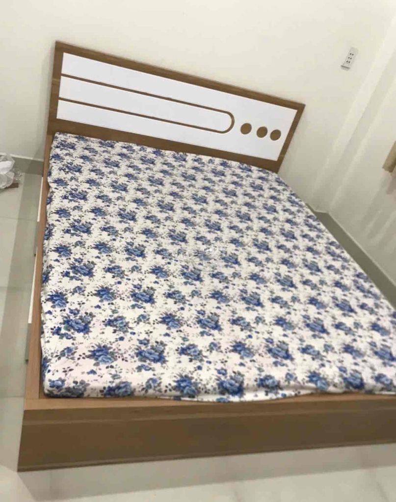 Giường ngủ 1m6 x 2m,1m8x2m. Mua bán Giường, chăn ga gối nệm tại Quận 7 Tp Hồ Chí Minh được đăng bởi Hong Le hình 1