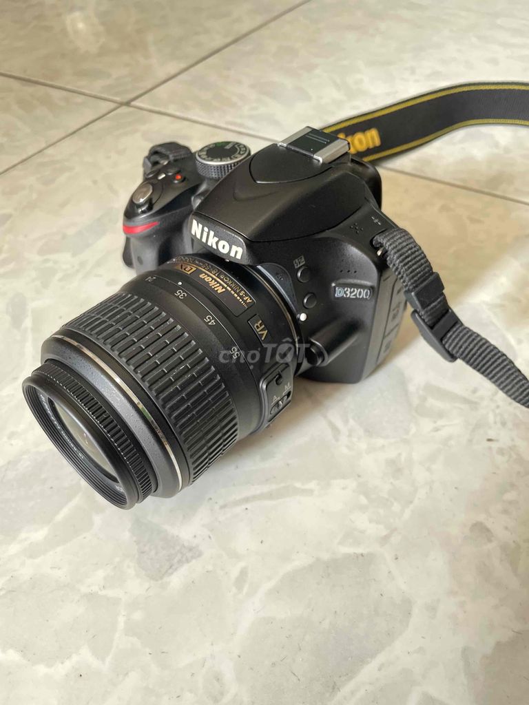 Nikon D3200 len kit