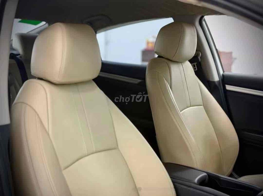 Хонда Цивик 1.8G 2021 белая автоматическая