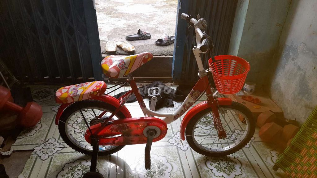 Xe đạp trẻ em còn khá mới. Mua bán Xe đạp tại Thành phố Thủ Dầu Một Bình Dương được đăng bởi THỊNH  hình 4