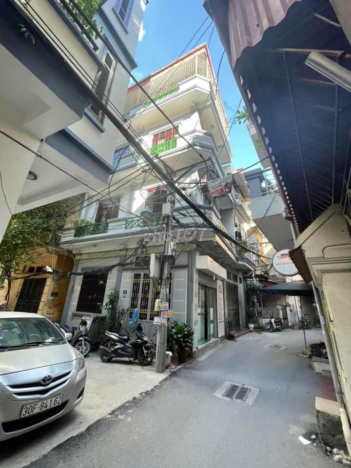 Cho thuê nhà 4 tầng, lô góc, kinh doanh được ở Trần Phú, Hà Đông. 18tr