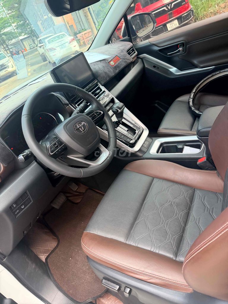 Toyota Innova cross 2024 V cao cấp 1 chủ zin đẹp. Mua bán Ô tô tại Thành phố Thuận An Bình Dương được đăng bởi Kim Nam Auto Tom  hình 8