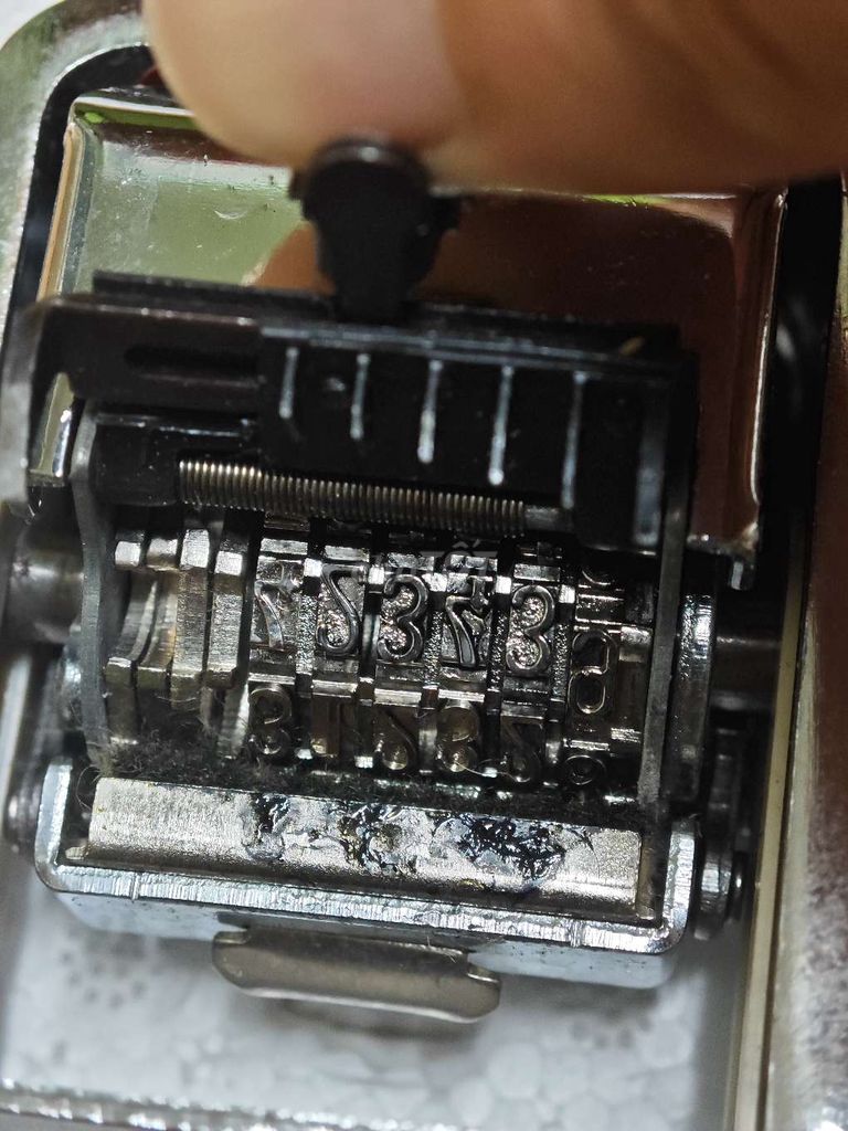 Máy dập số tự động 6 chữ số. Mua bán Đồ dùng văn phòng tại Huyện Văn Giang Hưng Yên được đăng bởi mai ngọc huỳnh hình 2