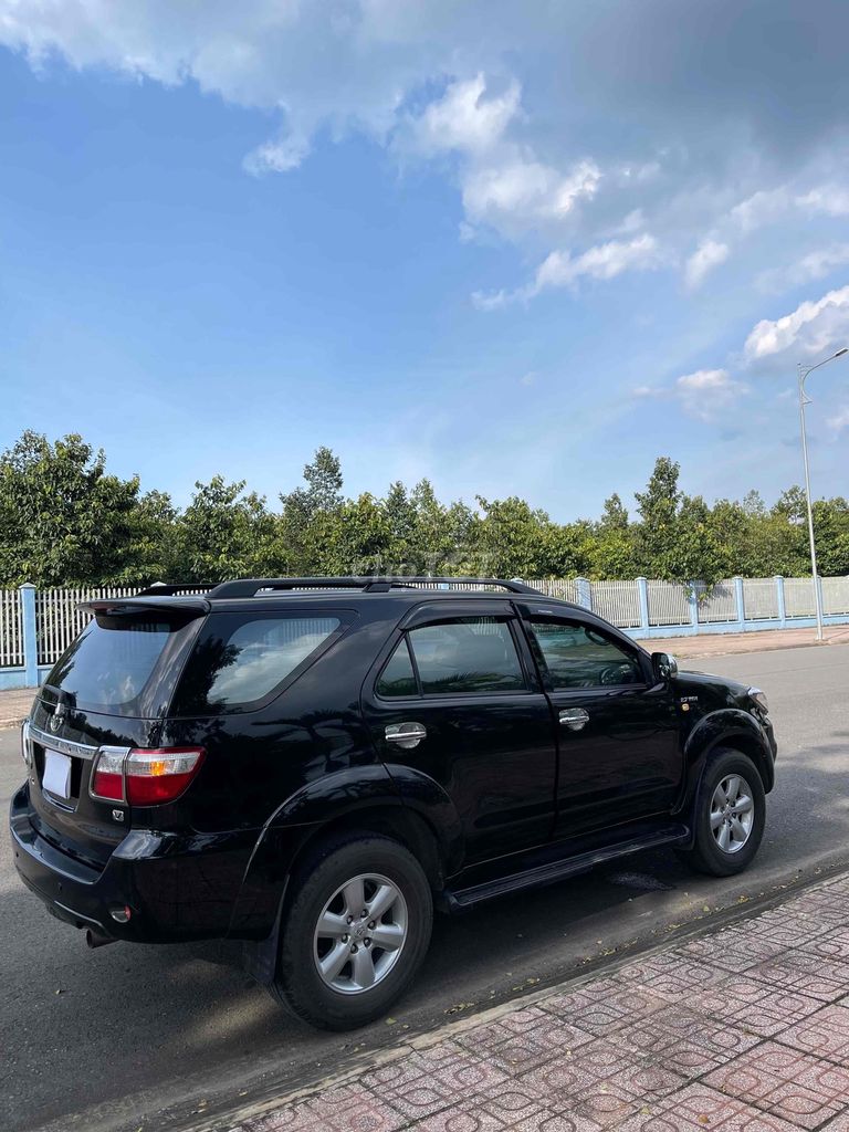 Toyota Fortuner 2011 2.7V - 139 km. Mua bán Ô tô tại Huyện Trảng Bom Đồng Nai được đăng bởi Tây Thi hình 3