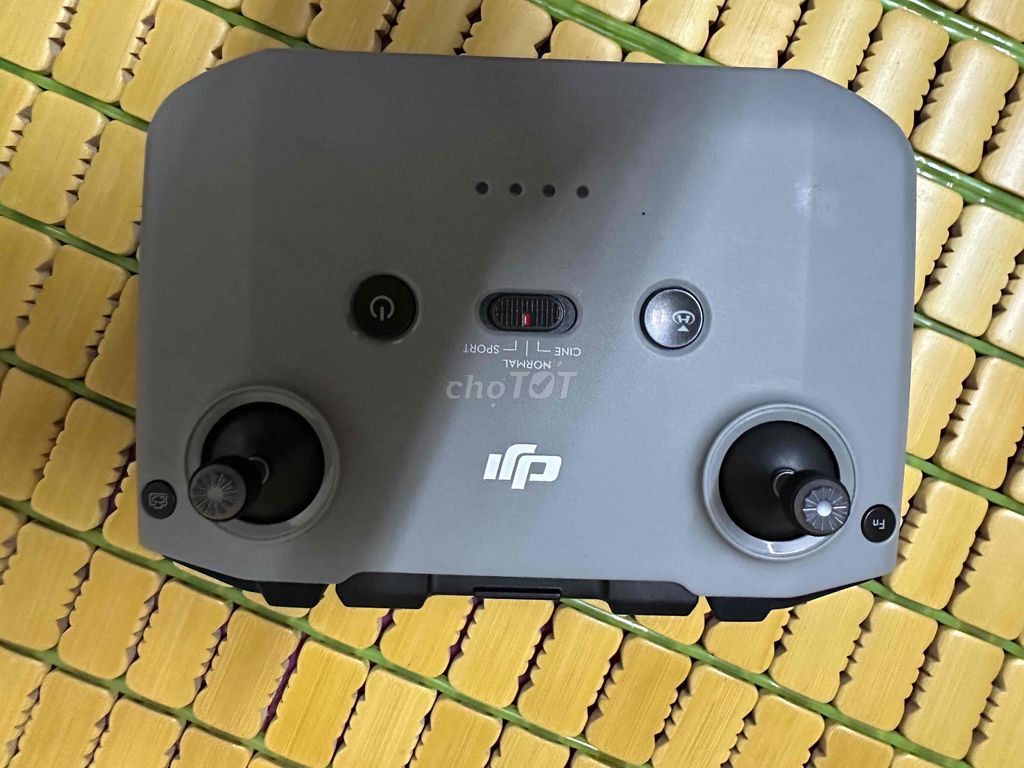 Drone DJI Mini 3 màu xám