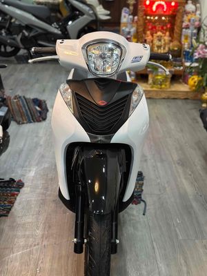 Sh mode 2017 trắng đen siêu đẹp nợ xấu trả 12 triu. Mua bán Xe máy tại Quận Thanh Khê Đà Nẵng được đăng bởi Xe Máy Cũ Hải Nguyễn