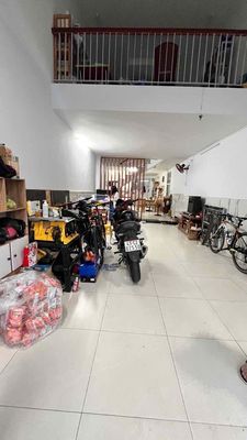 SIÊU HIẾM – NHÀ ĐẸP MẶT TIỀN NGÔ QUYỀN KẸP KIỆT. Mua bán văn phòng, mặt bằng kinh doanh tại Quận Sơn Trà Đà Nẵng được đăng bởi Võ Thị Thanh Hoa