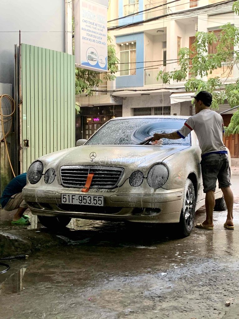 Mercedes-Benz E240 W210 2001 Vàng cát. Mua bán Ô tô tại Quận 8 Tp Hồ Chí Minh được đăng bởi Nguyễn Thế Dũng hình 9