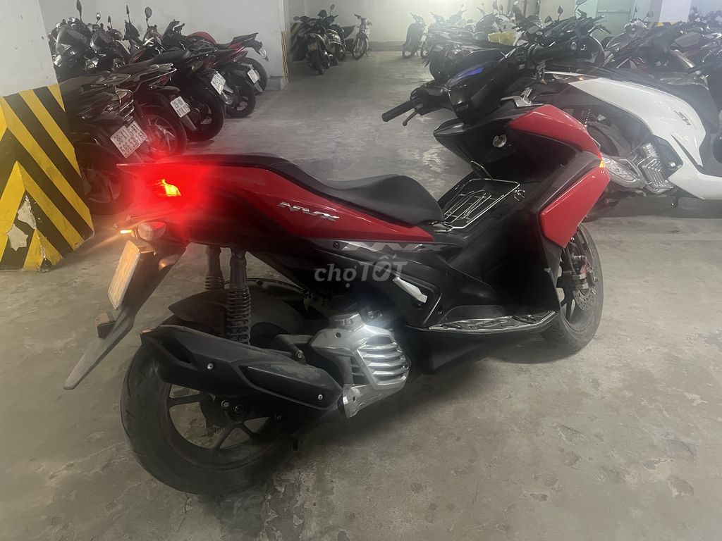Yamaha NVX 2018 màu Đỏ. Mua bán Xe máy tại Quận Bắc Từ Liêm Hà Nội được đăng bởi Tuấn hình 2