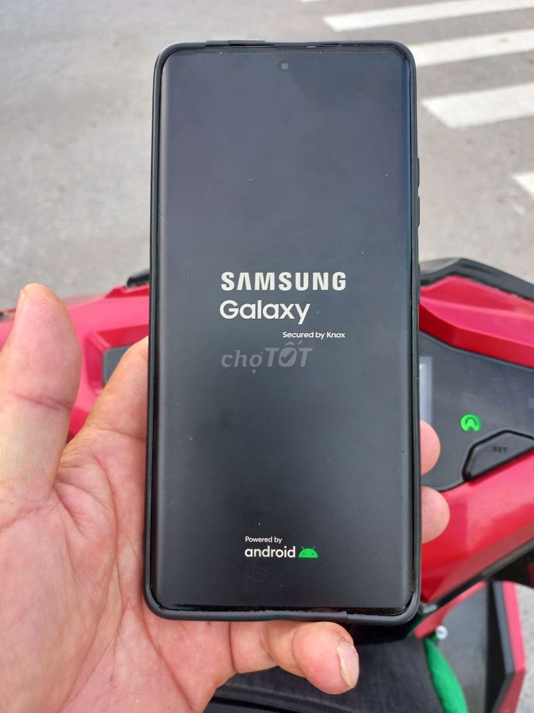 Samsung S21 Ultra 8GB 256GB Đen Việt Nam treo logo. Mua bán Điện thoại tại Quận Nam Từ Liêm Hà Nội được đăng bởi Lê Anh Tuấn hình 1