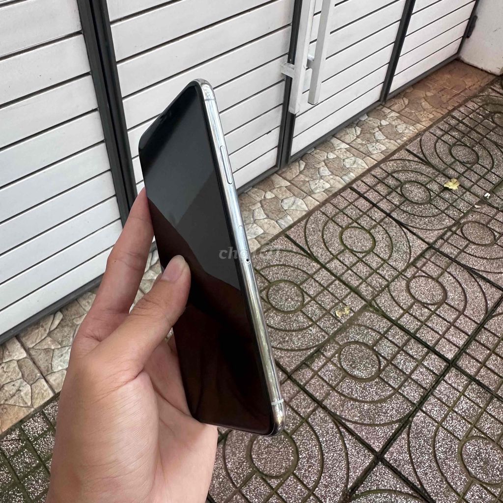 Apple iPhone 11 Pro Max 64GB/256GB Bạc Đã sử dụng. Mua bán Điện thoại tại Thành phố Buôn Ma Thuột Đắk Lắk được đăng bởi Quân minh hình 1