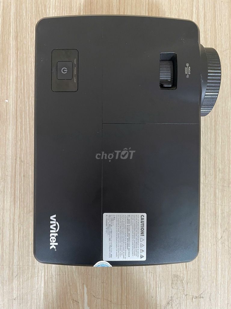 Máy chiếu Vivitek 3500 ansi 99%  mới chiếu 100 giờ. Mua bán Đồ dùng văn phòng tại Quận Hải Châu Đà Nẵng được đăng bởi Lương Phước Hữu hình 1