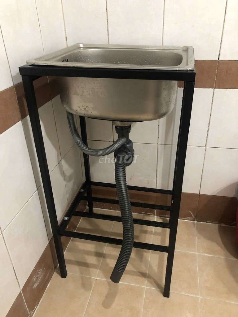 Chậu rửa mặt di động Inox. Mua bán Thiết bị vệ sinh, nhà tắm tại Quận 4 Tp Hồ Chí Minh được đăng bởi Hạnh hình 1