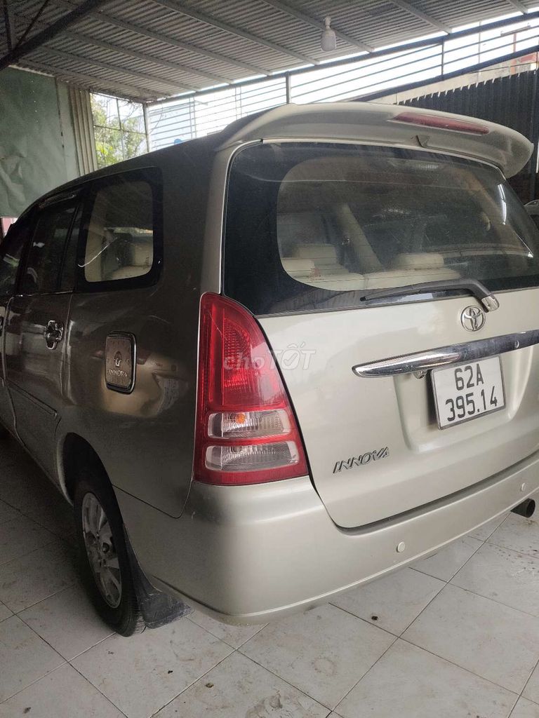 Toyota Innova 2006 G - 1000 km