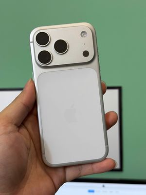 🥰iphone 17 pro quốc tế 256gb trắng zin đẹp 