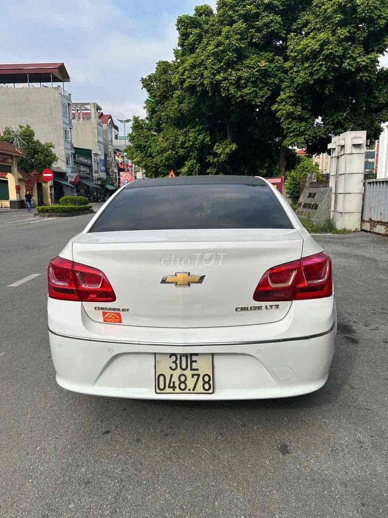 Chevrolet Cruze Trắng 5 chỗ Tự động. Mua bán Ô tô tại Huyện Hoài Đức Hà Nội được đăng bởi Đức Giang hình 19