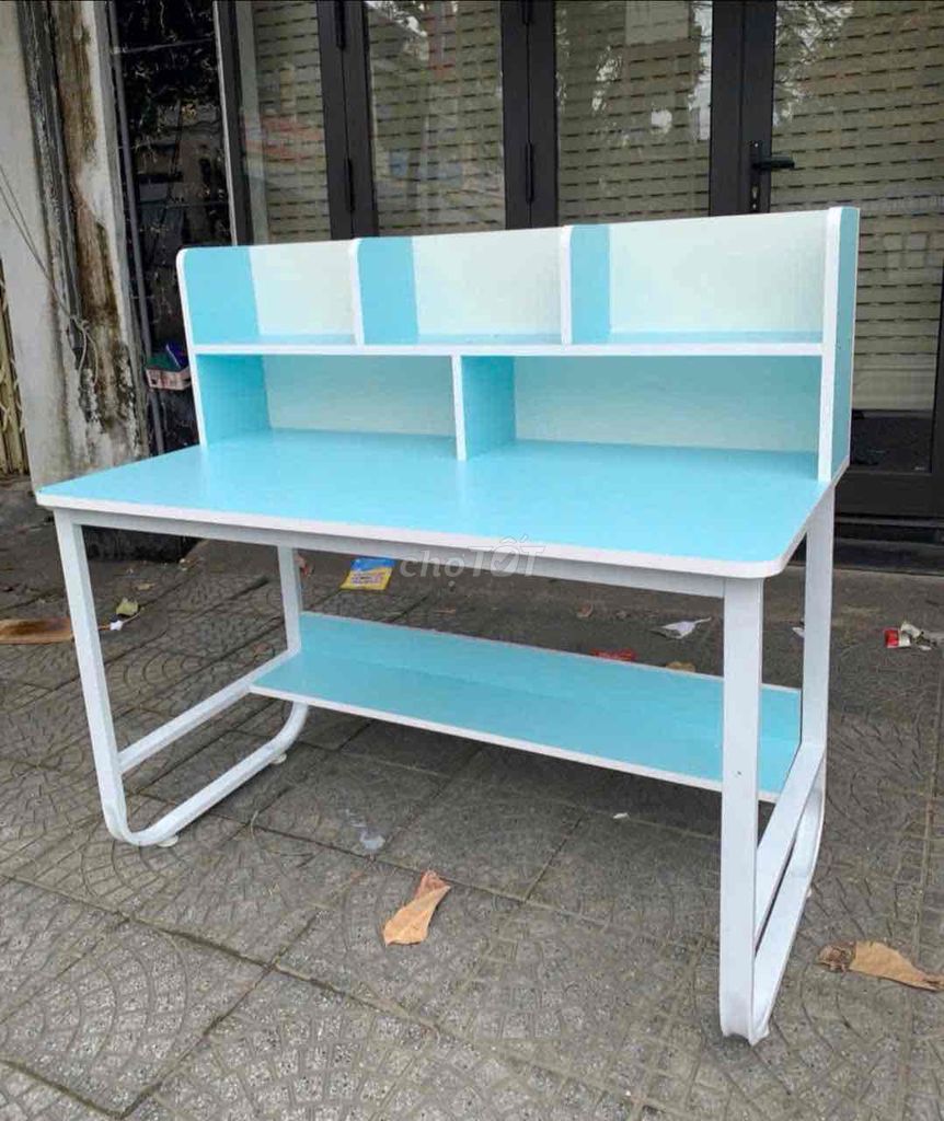 Bàn Học kèm Kệ sách. Mua bán Bàn ghế tại Quận Cẩm Lệ Đà Nẵng được đăng bởi Nhật Ni hình 1