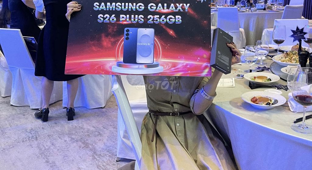 Samsung S26 Plus 256GB Trắng Mới. Mua bán Điện thoại tại Quận Cầu Giấy Hà Nội được đăng bởi Trần Thảo Thảo hình 1