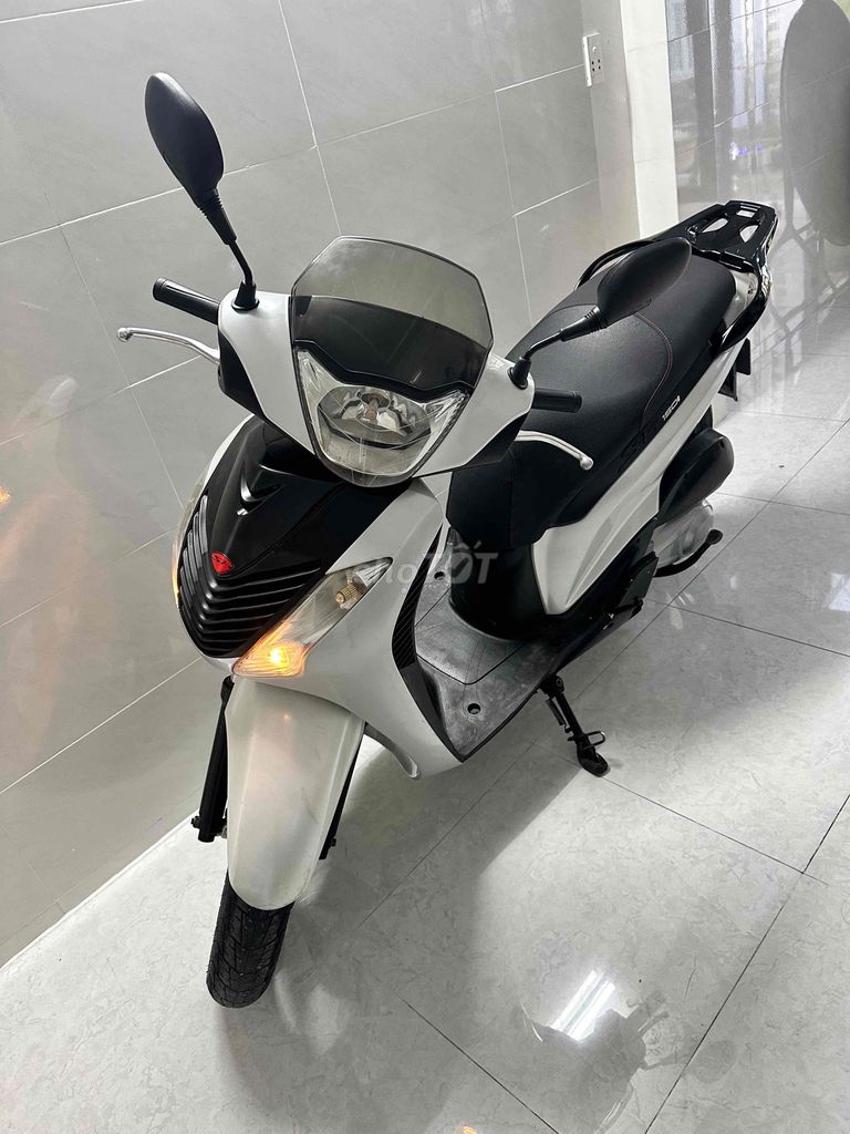 Honda SH Ý 2010 Trắng SM103 Bstp Đẹp Ngay chủ. Mua bán Xe máy tại Quận 12 Tp Hồ Chí Minh được đăng bởi Bi hình 3