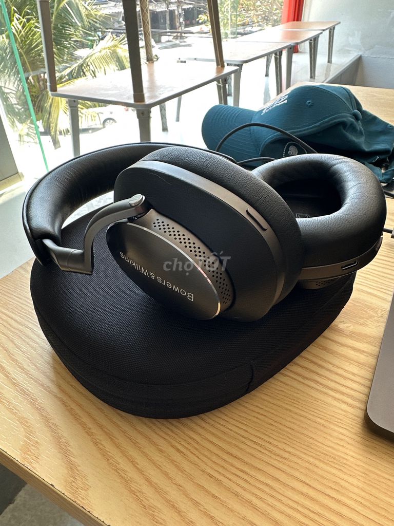 Tai nghe Bowers & Wilkins PX8 Đen Rất tốt. Mua bán Tivi, Âm thanh tại Quận Thanh Khê Đà Nẵng được đăng bởi Vladislav Garaev hình 1