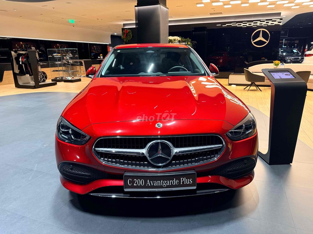 Mercedes-Benz C200 Avantgarde Plus 2023 Đỏ. Mua bán Ô tô tại Quận 7 Tp Hồ Chí Minh được đăng bởi Lâm Hoàng  hình 1
