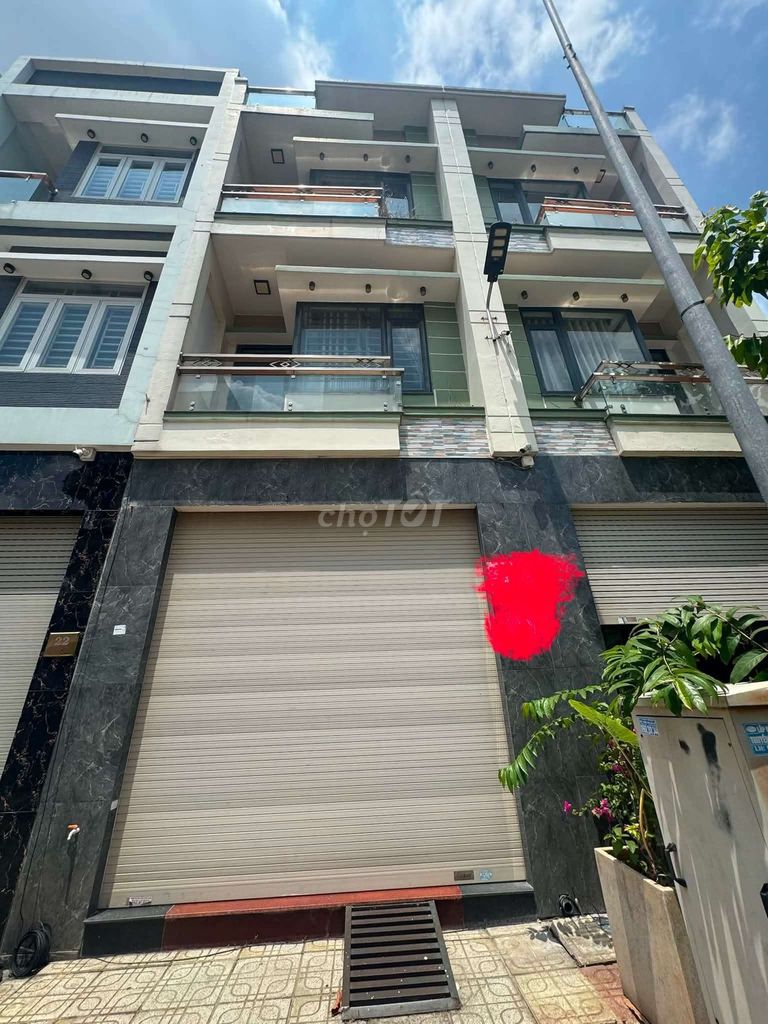 Nhà 3 tấm gần làng đại học quốc gia 