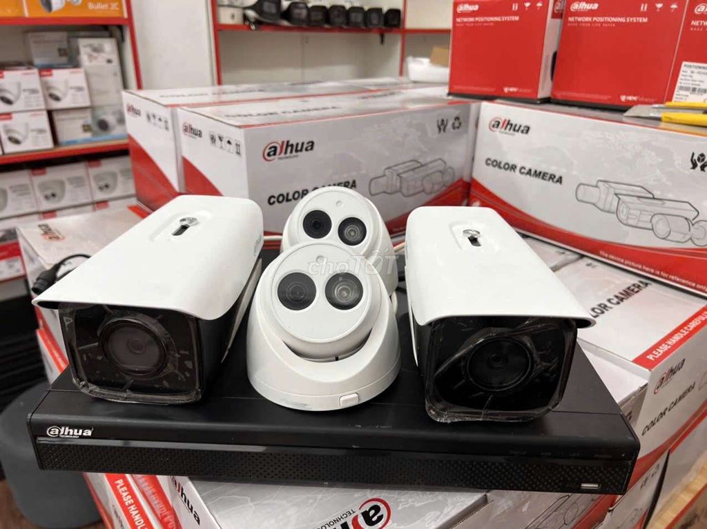 Camera Dahua Bộ 4 camera Mới 95%. Mua bán Máy ảnh, Máy quay tại Quận Cầu Giấy Hà Nội được đăng bởi Dương Hiến hình 1