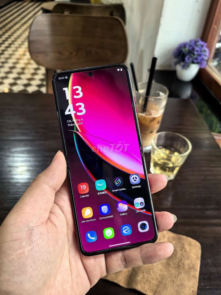 Motorola Razr 40 Ultra 256GB Đỏ. Mua bán Điện thoại tại Huyện Thường Tín Hà Nội được đăng bởi Sơn Nguyên hình 1