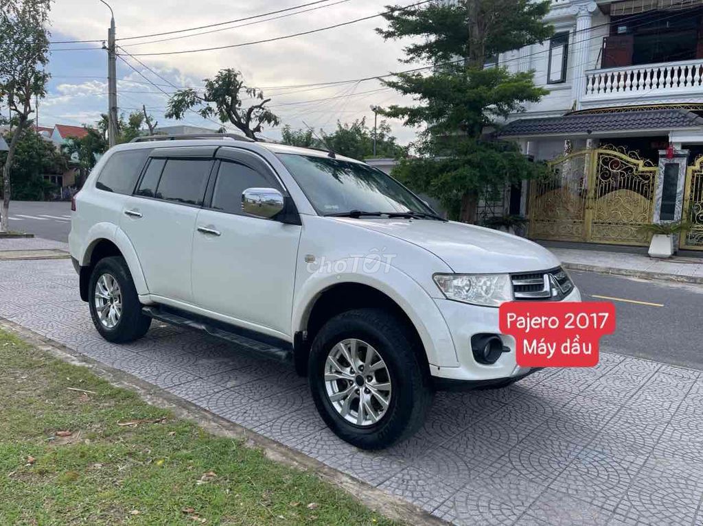 Mitsubishi Pajero Sport 2017 D 4x2 MT - 280000 km. Mua bán Ô tô tại Thành phố Hội An Quảng Nam được đăng bởi Nguyễn Minh Nở hình 1