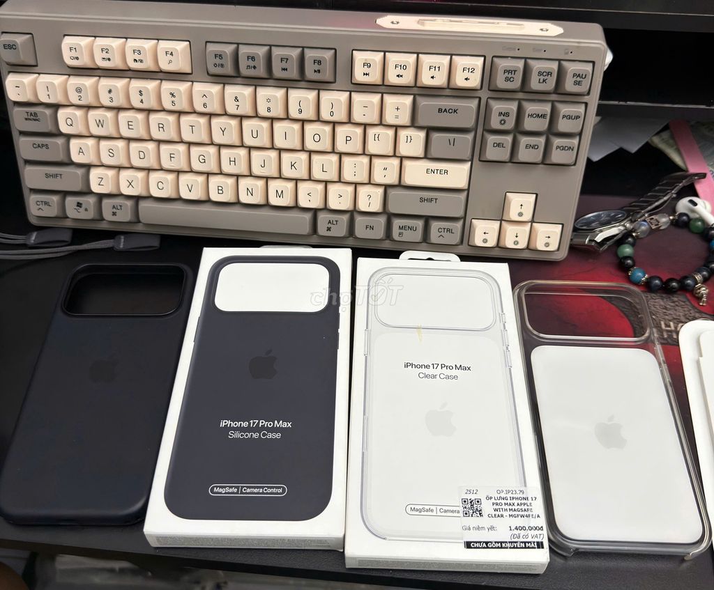 Ốp lưng Apple iPhone 17 Pro Max (MUA 1 TẶNG 1). Mua bán Phụ kiện (Màn hình, Chuột...) tại Quận Bình Tân Tp Hồ Chí Minh được đăng bởi Henry Admin hình 1
