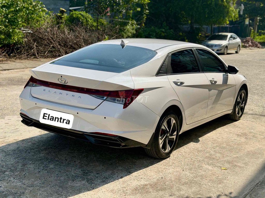Hyundai Elantra 2024 1.6 Special