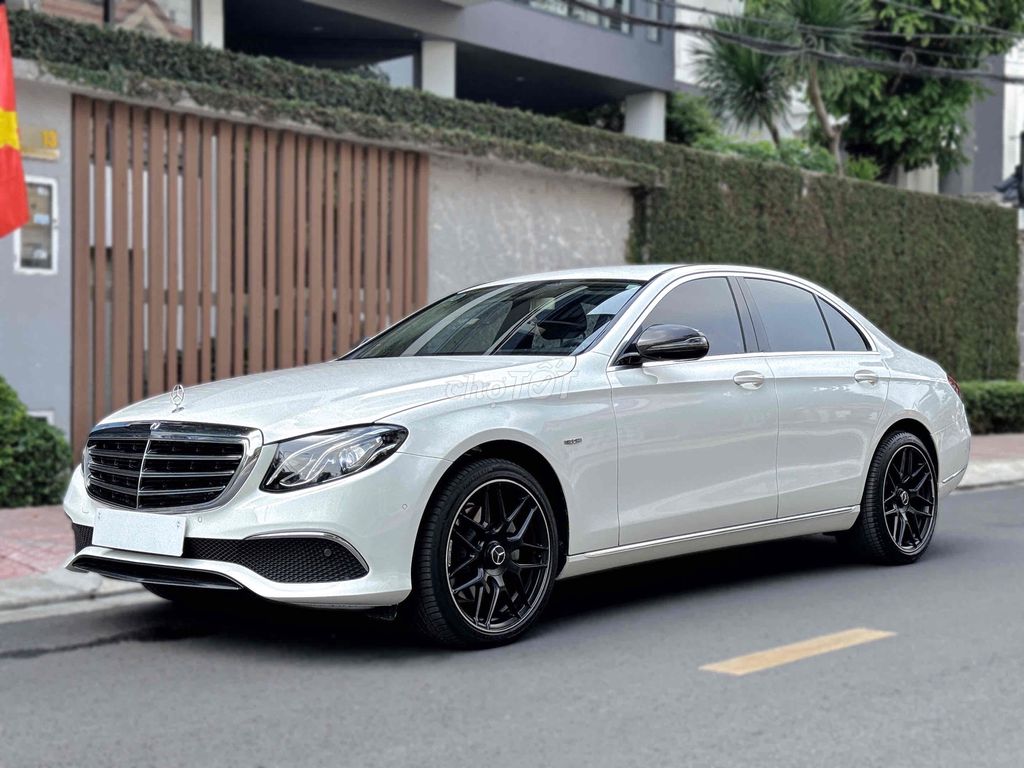 Mercedes Benz E200 sản xuất 2019