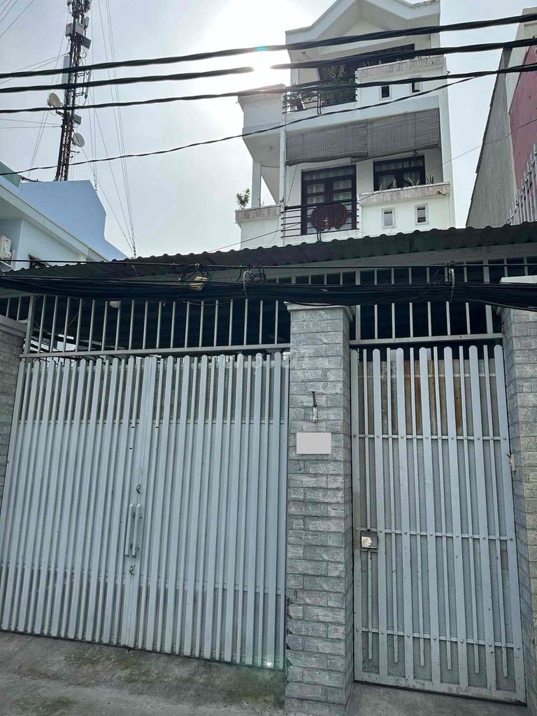 Bán gấp nhà: 6,8x22,3 lầu mặt tiền hẻm xe tải đường Nguyễn Thị Thập,Q7