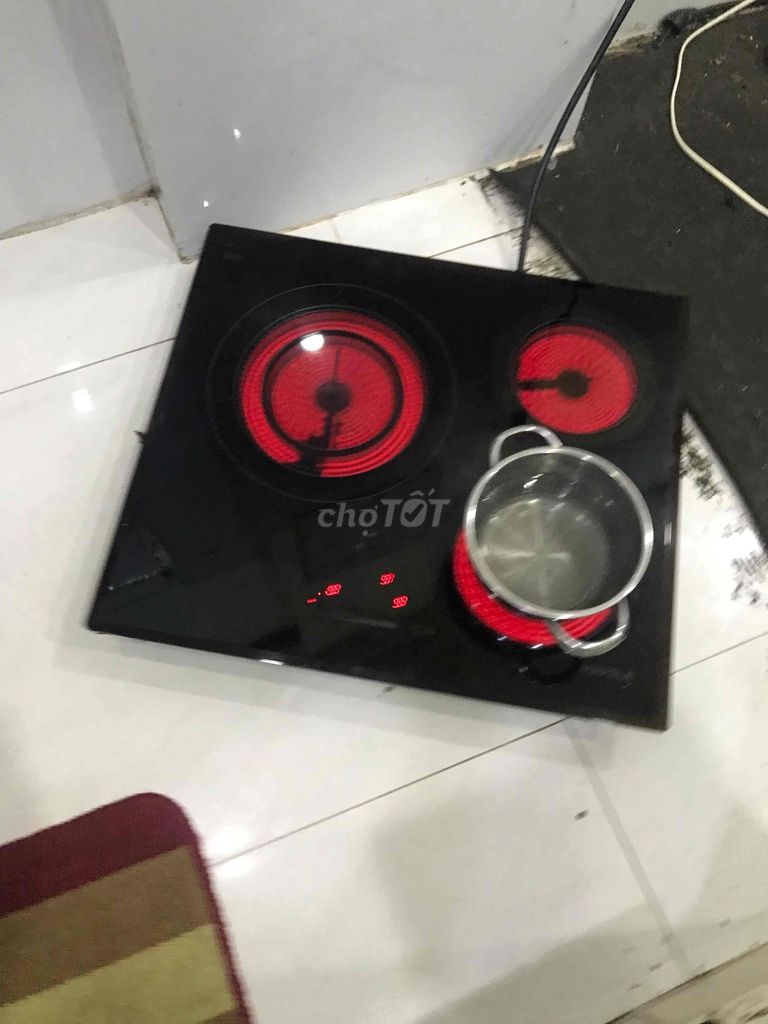 Bếp điện Hafele 3 vùng nấu cảm ứng ko kén nồi. Mua bán Bếp, lò, đồ điện nhà bếp tại Quận 11 Tp Hồ Chí Minh được đăng bởi Hương thảo hình 1