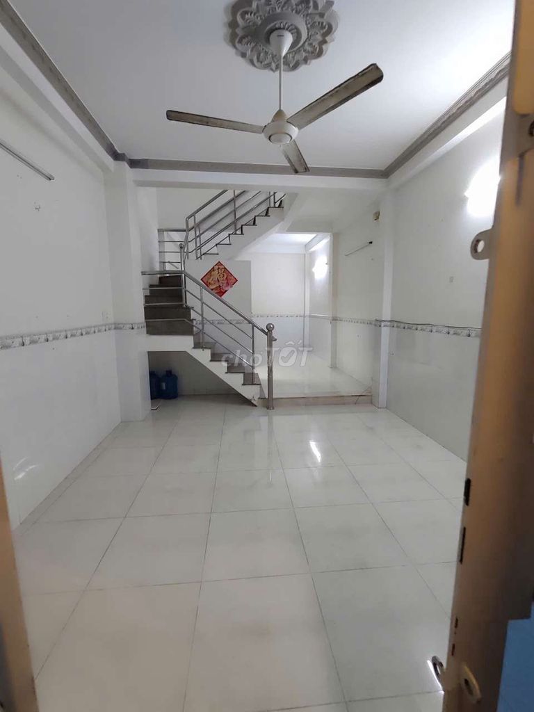Дом в аренду 4х10, 1 этаж, 2 лофта, 3 спальни