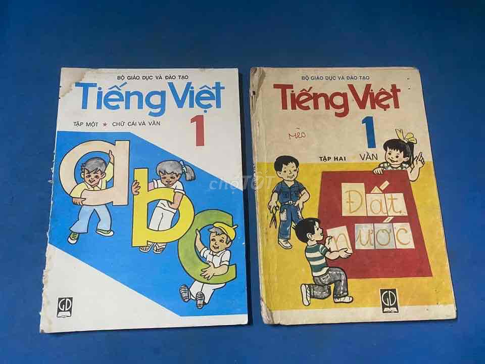 2 cuốn Tiếng Việt 1