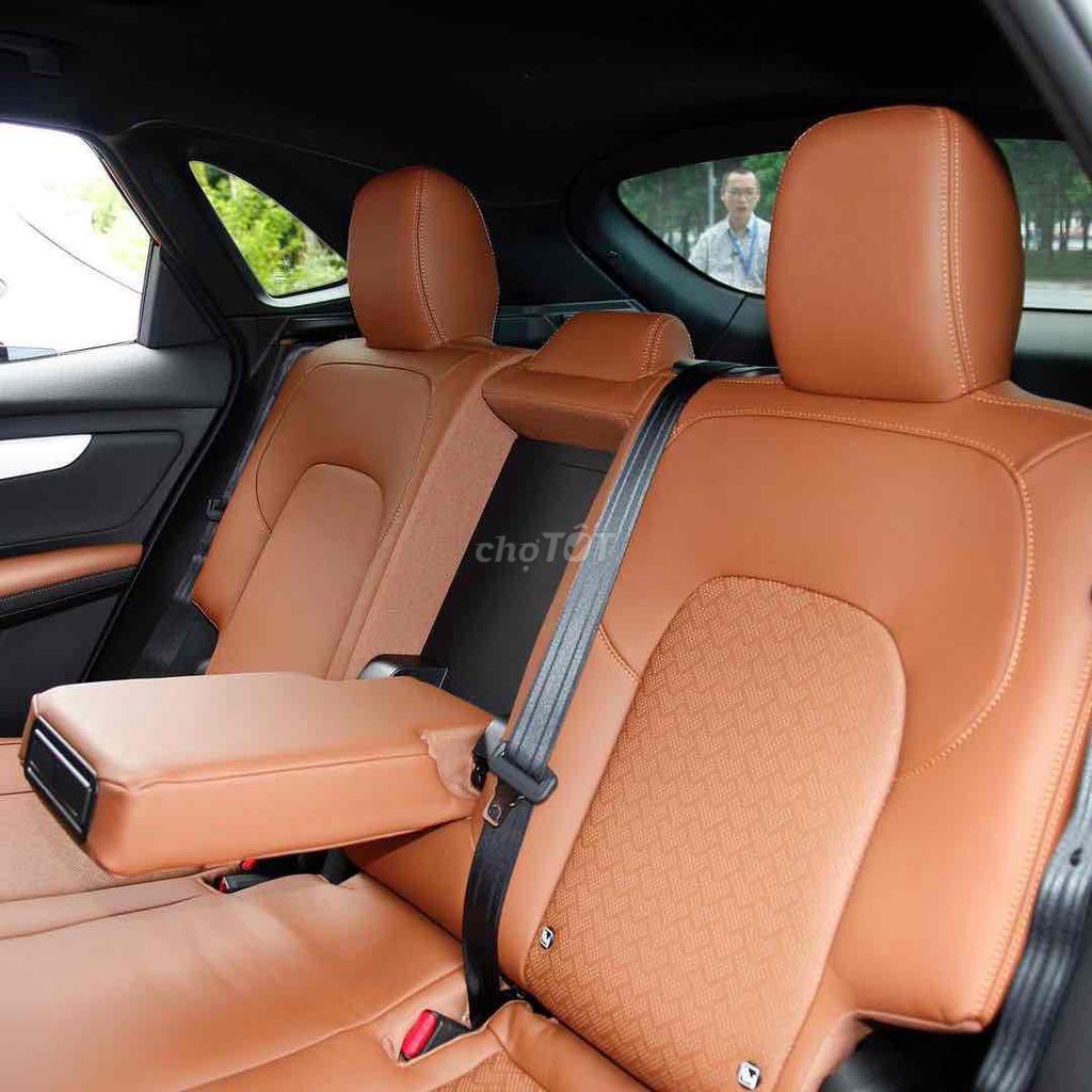 VinFast VF8 Plus 2026 Черный 9000 км