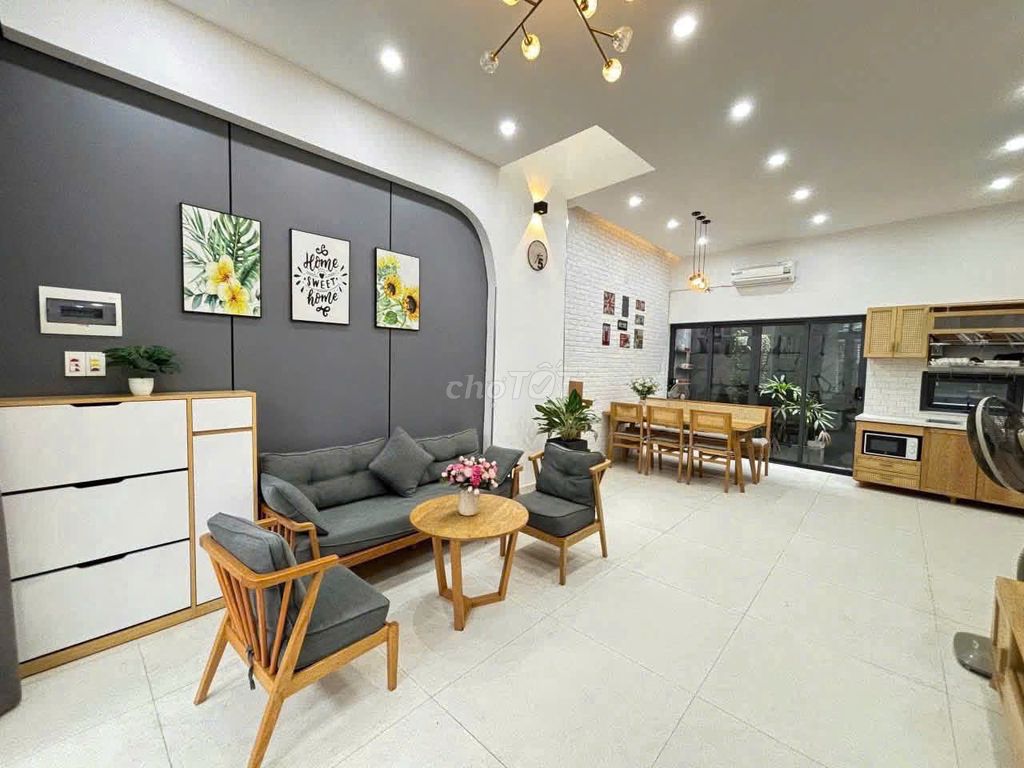 Rent · 2 bd · 100 м² · Quận Ngũ Hành Sơn, ул. Đường Chế Lan Viên