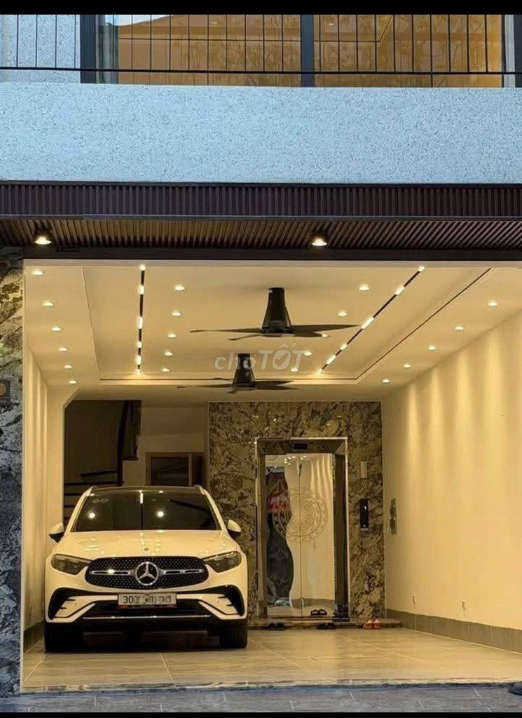 Bán nhà 45m2 Tây Hồ, gara ô tô, thang máy
