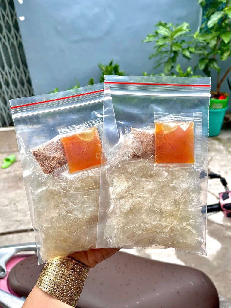 Bánh tráng phơi sương muối béo. Mua bán Đồ ăn, thực phẩm và các loại khác tại Quận 12 Tp Hồ Chí Minh được đăng bởi Quế Trân hình 1